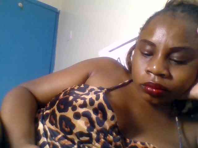 Ebonitah webcam