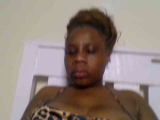 Ebonitah webcam