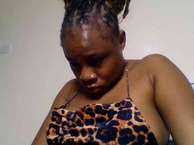 Ebonitah Live Webcam on BongaCams