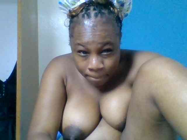 Ebonitah webcam