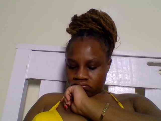 Ebonitah webcam
