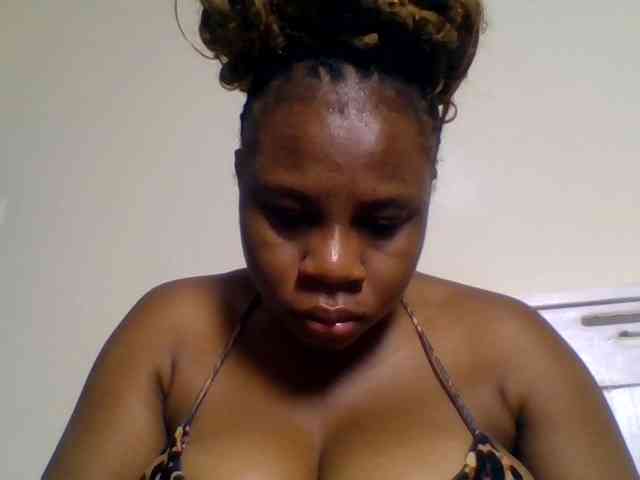 Ebonitah webcam