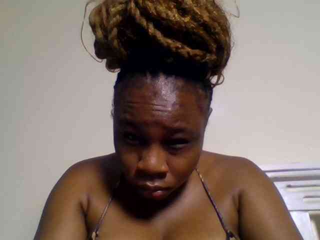 Ebonitah webcam