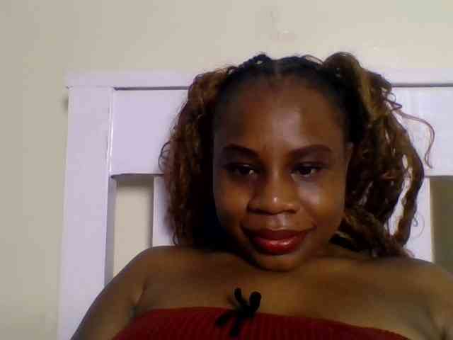 Ebonitah webcam
