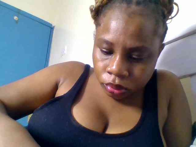 Ebonitah webcam