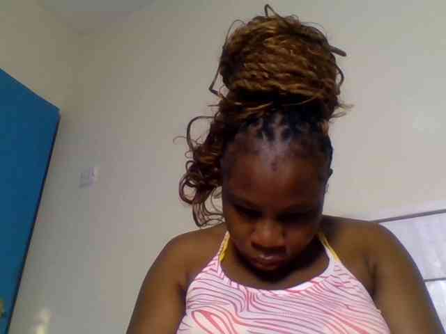 Ebonitah webcam