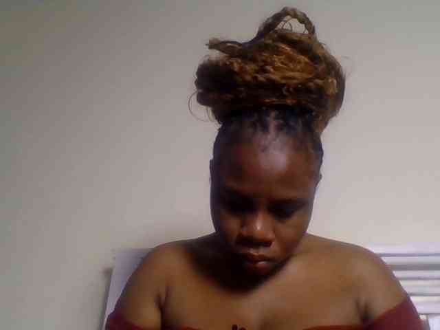 Ebonitah webcam