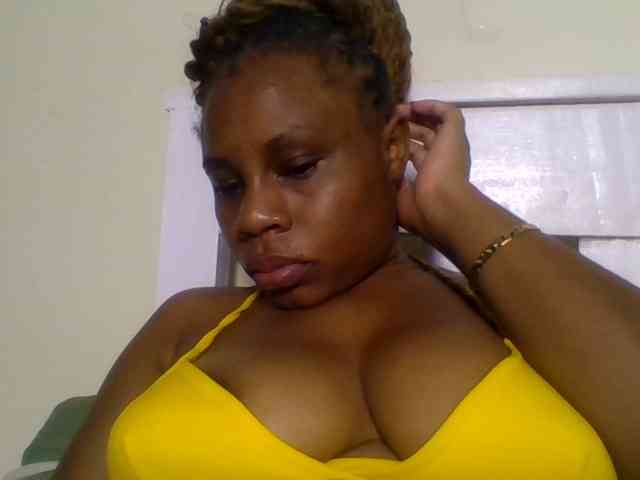Ebonitah webcam
