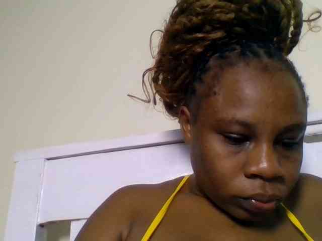 Ebonitah webcam