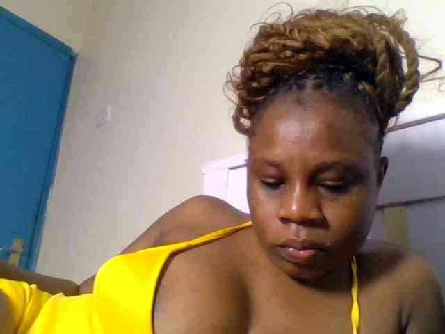 Ebonitah webcam