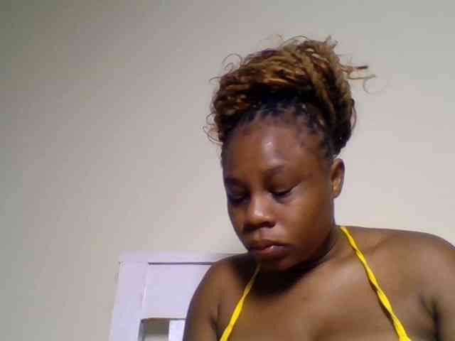 Ebonitah webcam