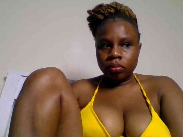 Ebonitah webcam