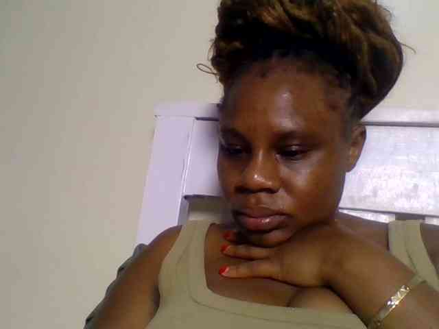 Ebonitah webcam