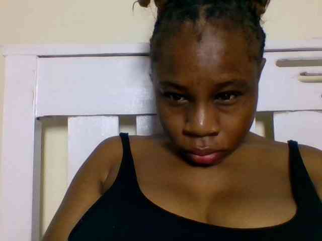 Model: Ebonitah