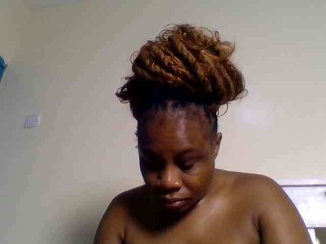 Ebonitah webcam