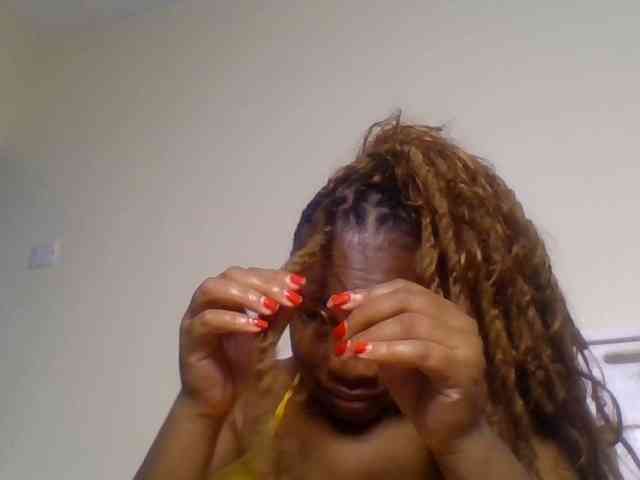 Ebonitah webcam