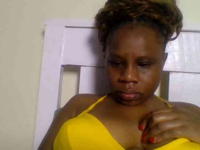 Ebonitah webcam