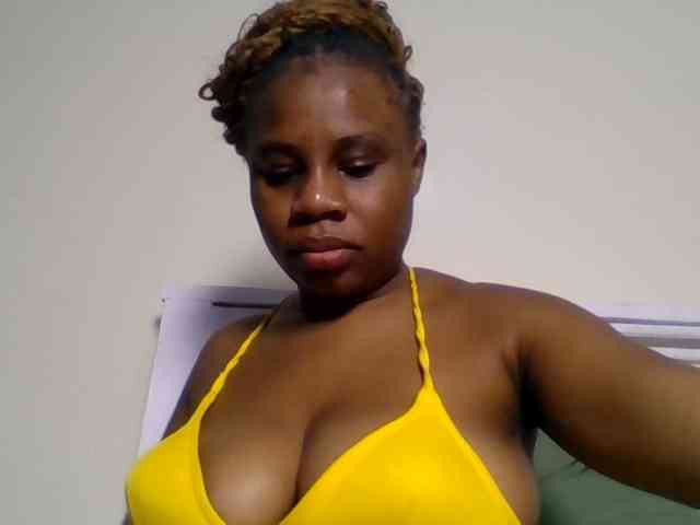 Ebonitah webcam