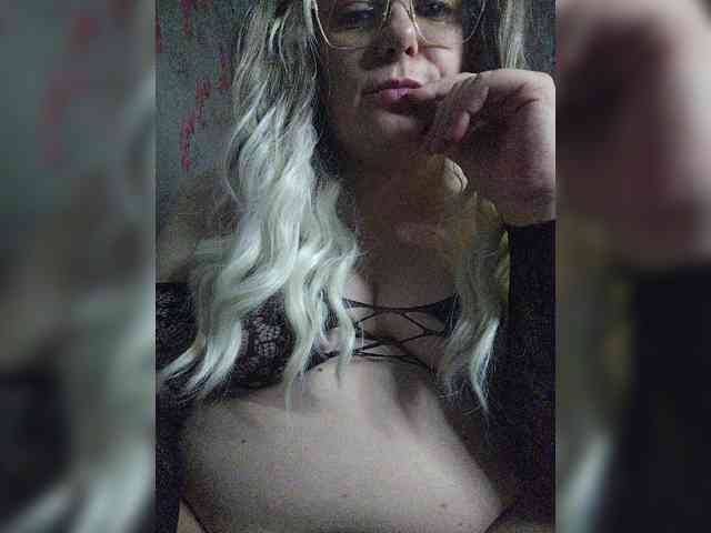 MsElena