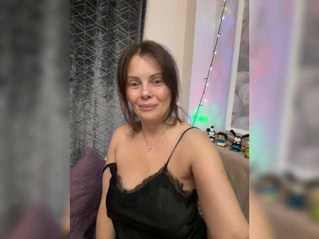 Evita1-1 live cam on BongaCams