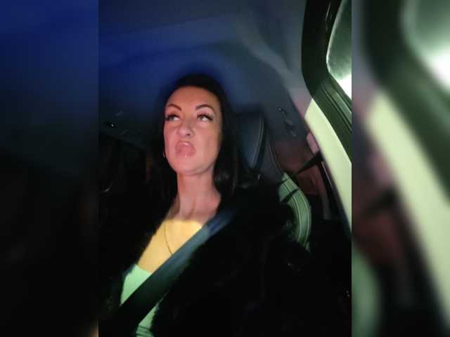 -MILA-35- live cam preview