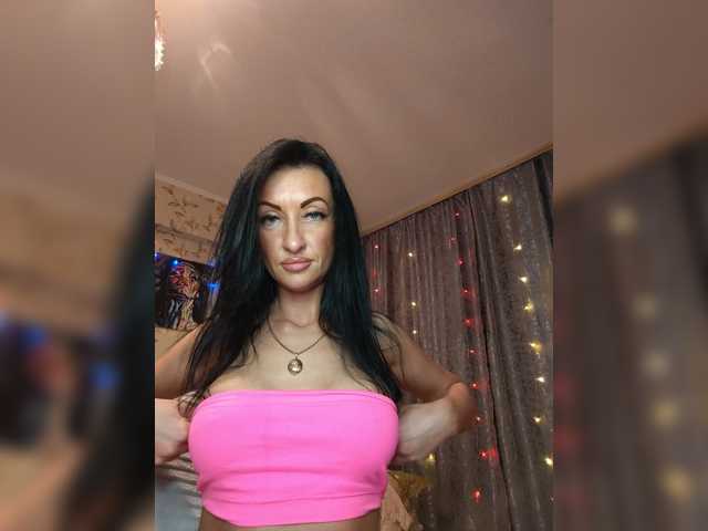 MILA350 live cam on BongaCams