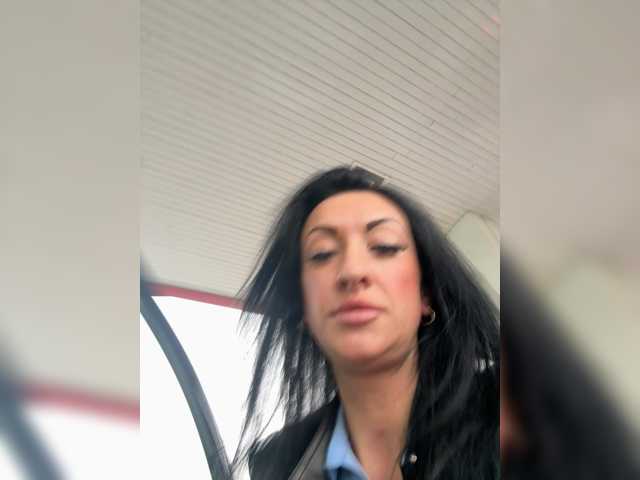 MILA350 live cam on BongaCams