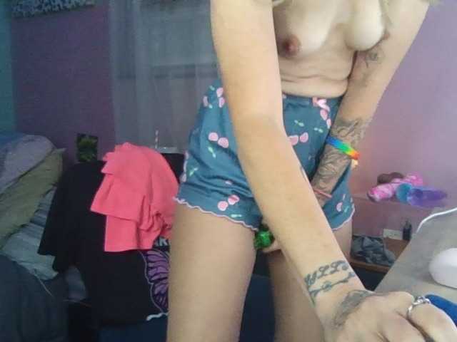 LashOutHeartLessP live cam on BongaCams