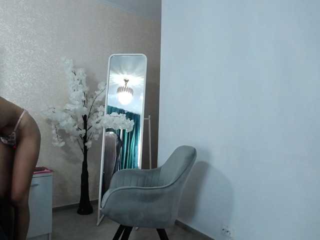 LoraNicole live cam on BongaCams