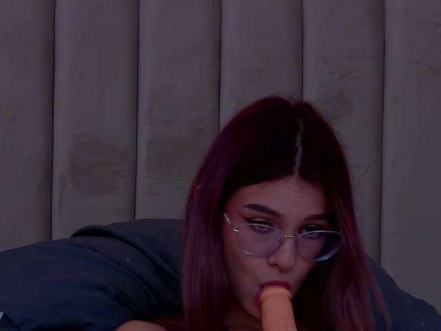 MillieRossie live cam on BongaCams