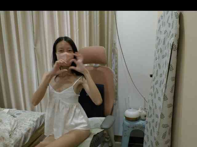 AlinaBabie webcam