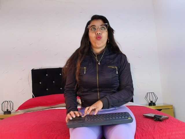 KatiaSalome, live now on BongaCams