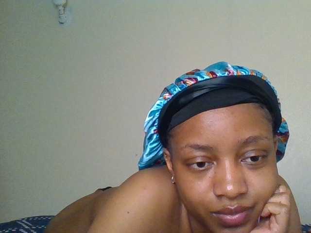 Cutebrownqueen webcam