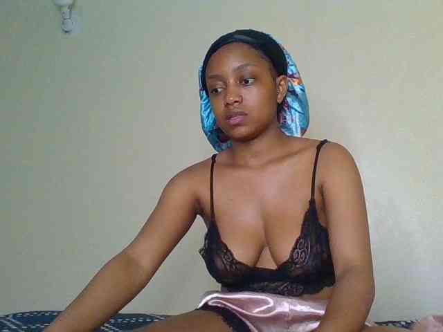 Model: Cutebrownqueen