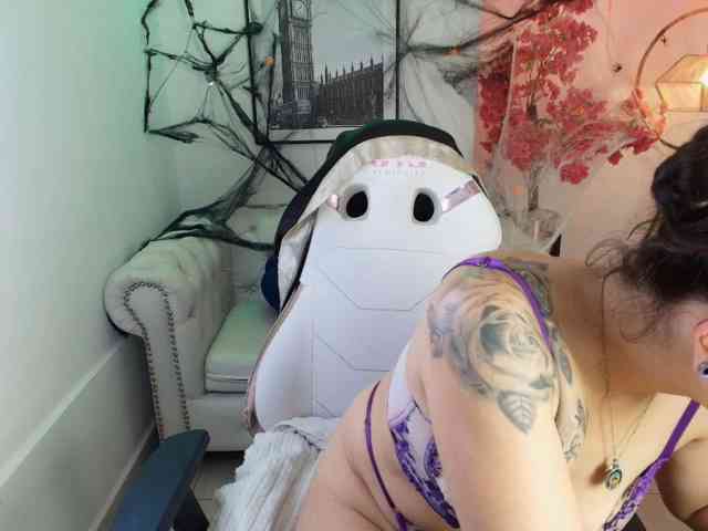 Pamela-foxxy Pamela-foxxy