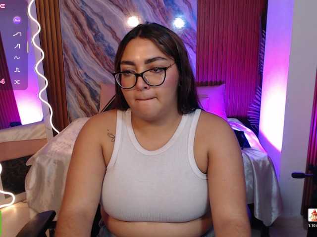WITHNEY-TAY live cam on BongaCams