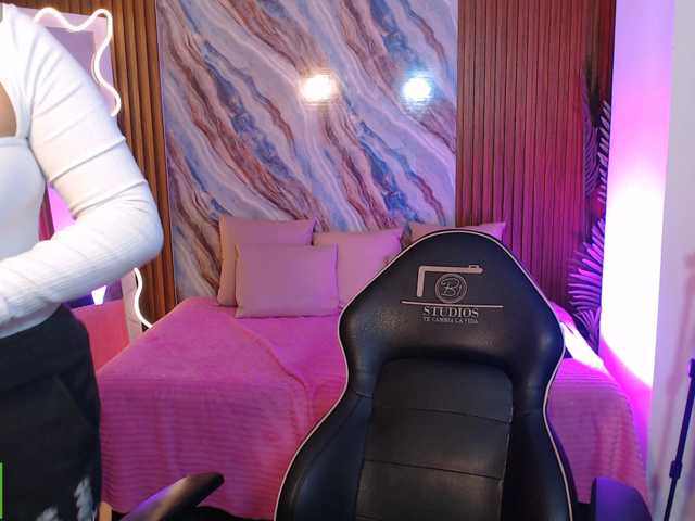 WITHNEY-TAY live cam on BongaCams