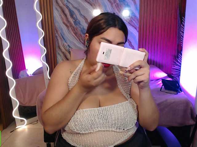 WITHNEY-TAY, live now on BongaCams