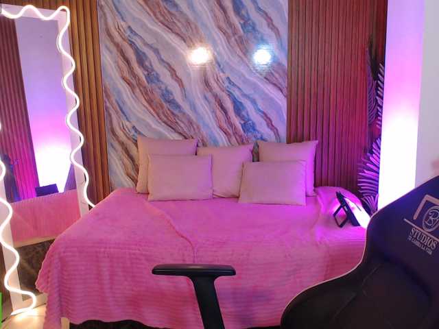 WITHNEY-TAY live cam on BongaCams