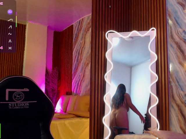 WITHNEY-TAY live cam on BongaCams