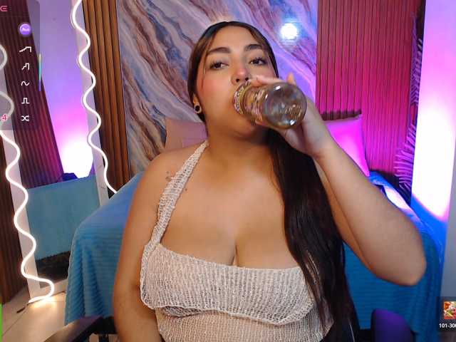 WITHNEY-TAY live cam on BongaCams