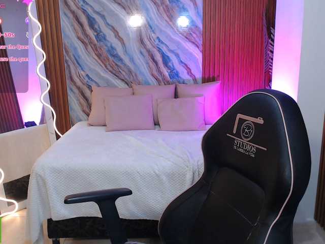 WITHNEY-TAY live cam on BongaCams
