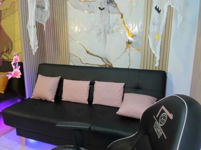 WITHNEY-TAY live cam on BongaCams