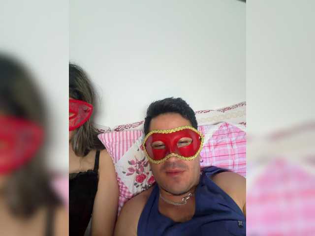 Curiosos3733 live cam preview