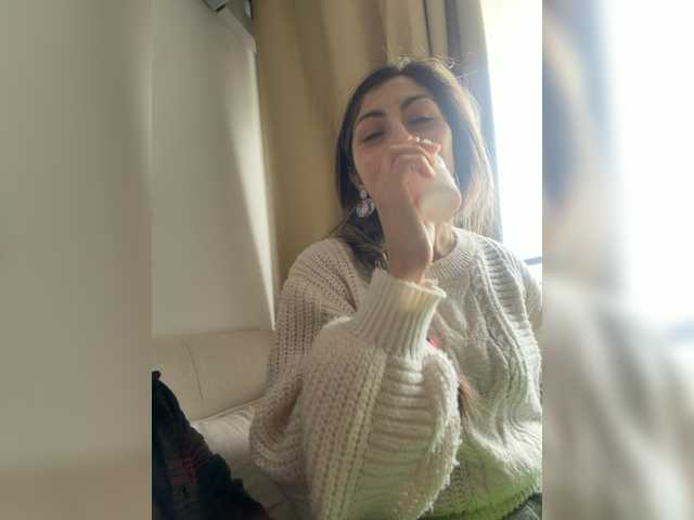 Curiosos3733 live cam on BongaCams