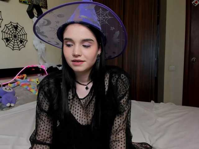 VelvetPaw1 live cam on BongaCams