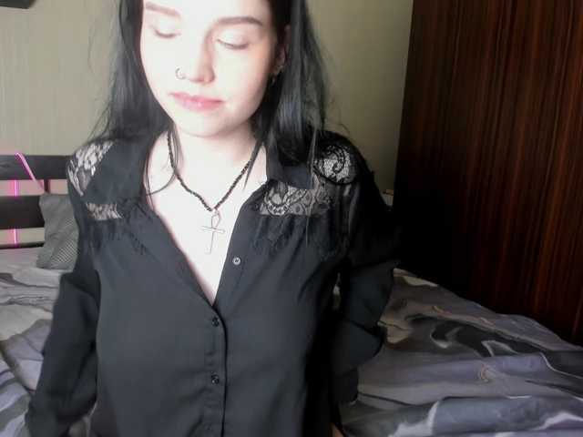 VelvetPaw1 live cam on BongaCams
