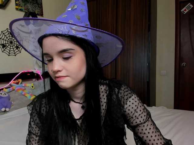 VelvetPaw1 live cam on BongaCams