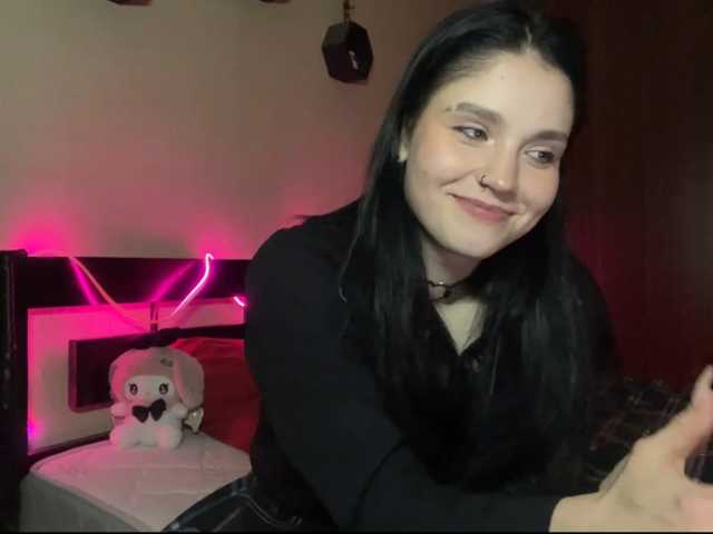 VelvetPaw1 live cam on BongaCams