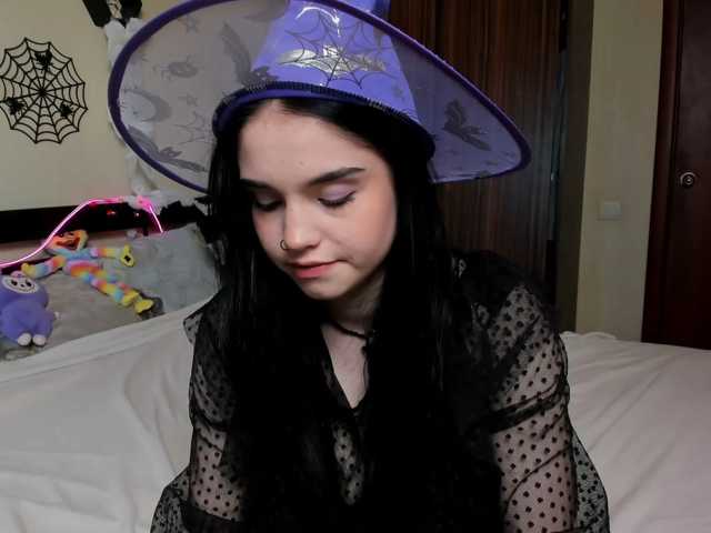 VelvetPaw1 live cam on BongaCams